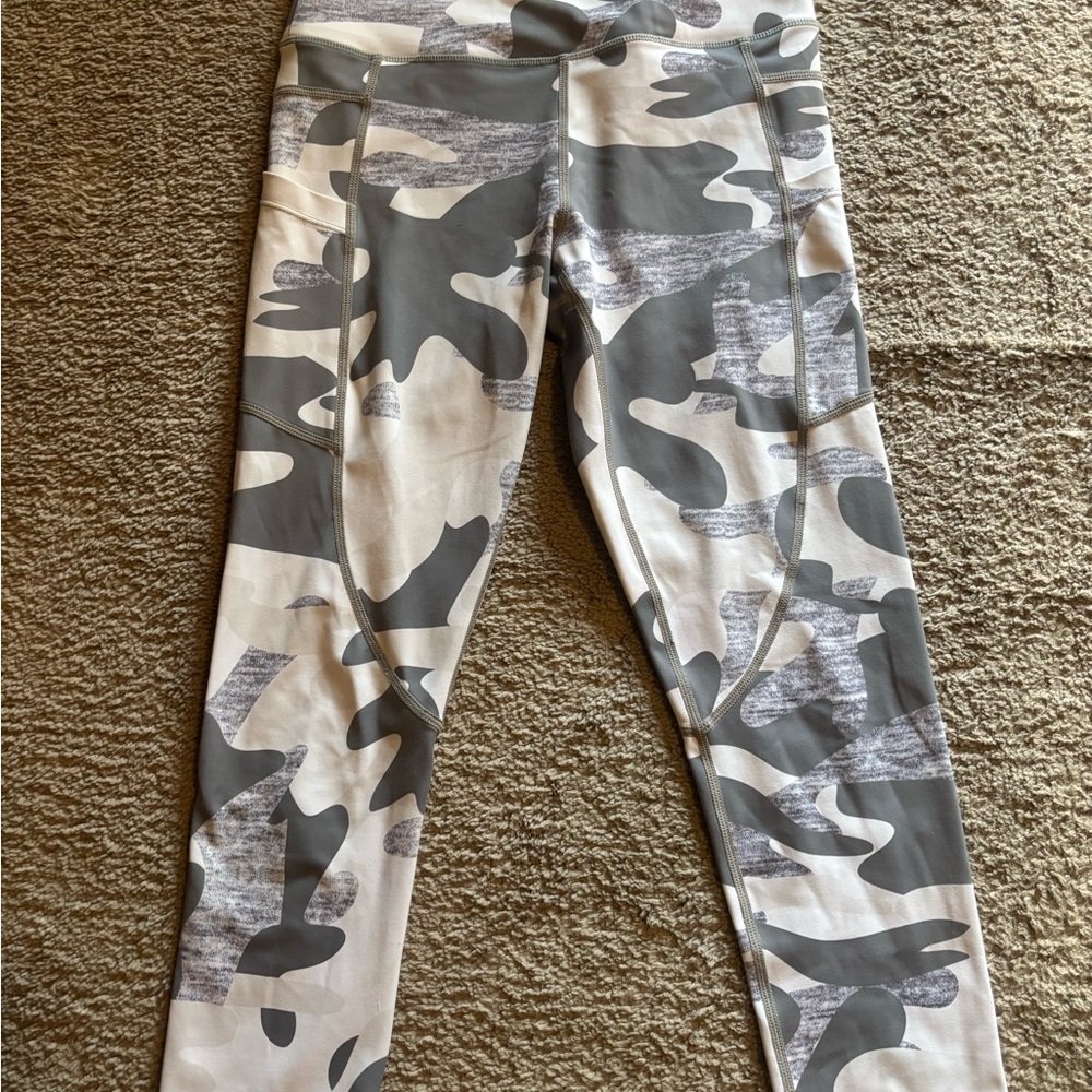 ZYIA Camo Leggings - Gray and White